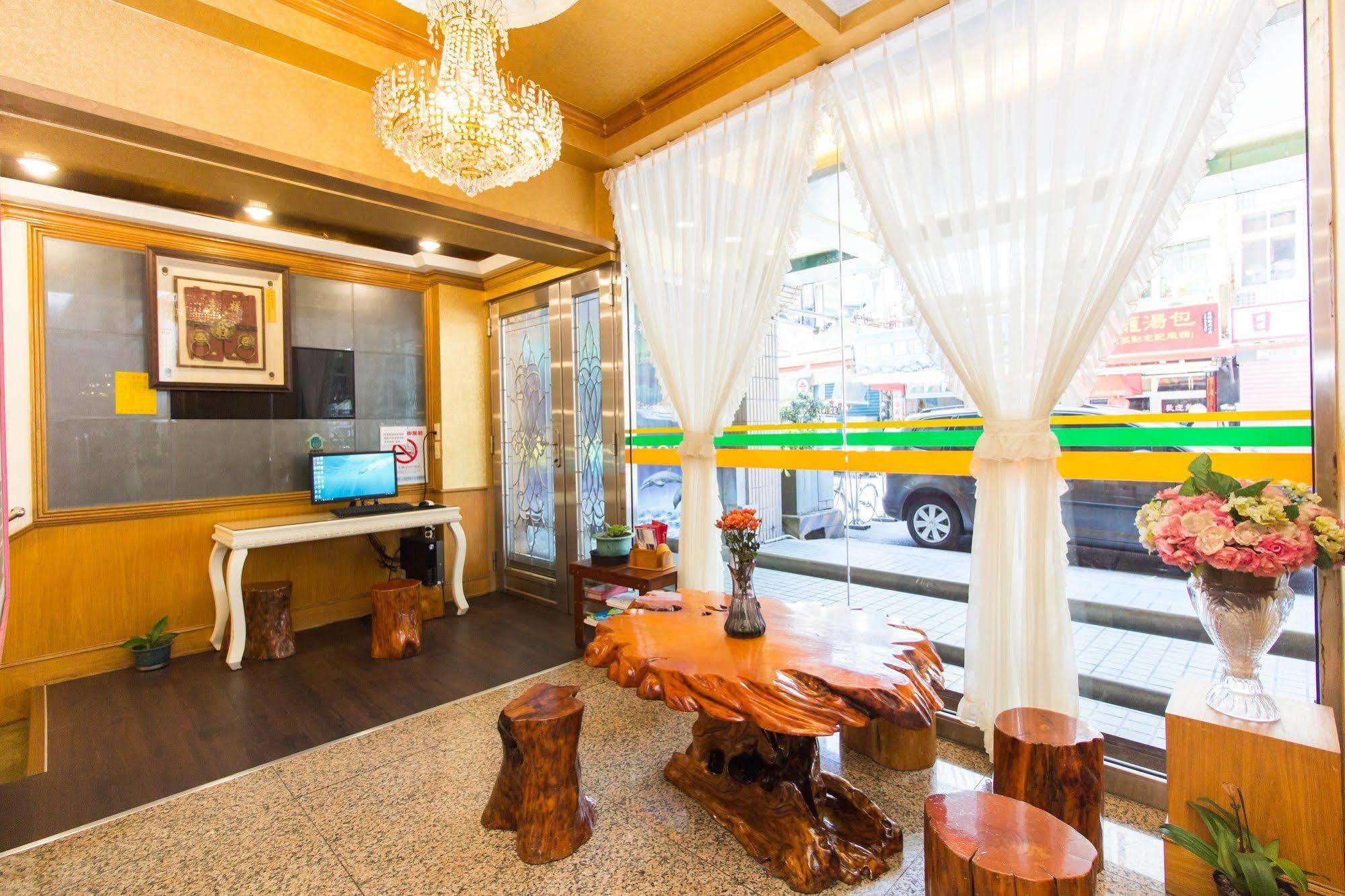 โรงแรมเดย์ เชน Yilan ภายนอก รูปภาพ