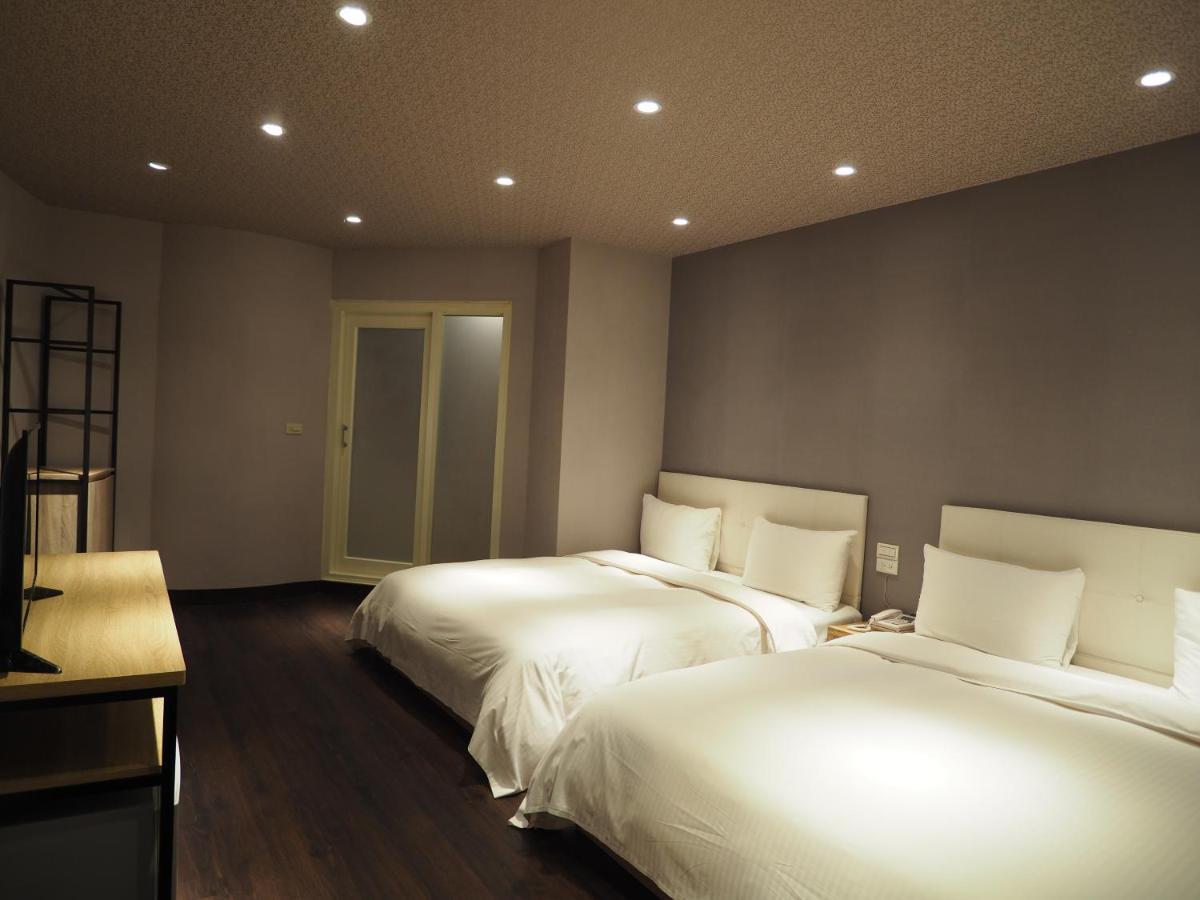 โรงแรมเดย์ เชน Yilan ภายนอก รูปภาพ